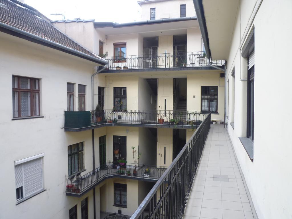 Retro Apartment Budapest Exterior foto